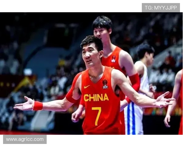 中国男篮迎战世界强队冲击巴黎奥运资格 孙铭徽与易建联能否带队突破重围