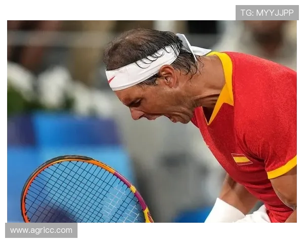 网球巨星再迎巅峰对决 纳达尔与德约科维奇激烈对战引关注