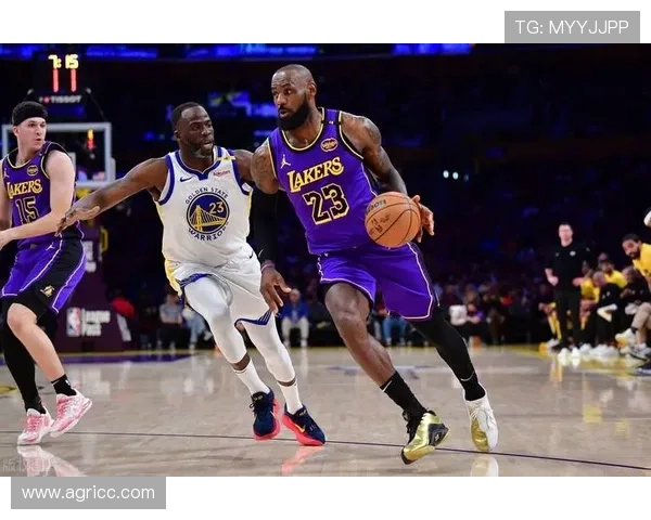 詹姆斯率湖人逆转勇士 全队爆发展现冠军底蕴震撼全场