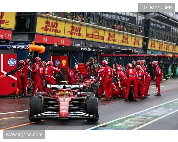 F1赛季精彩回顾：车队变动与新星崛起引领未来赛道风潮